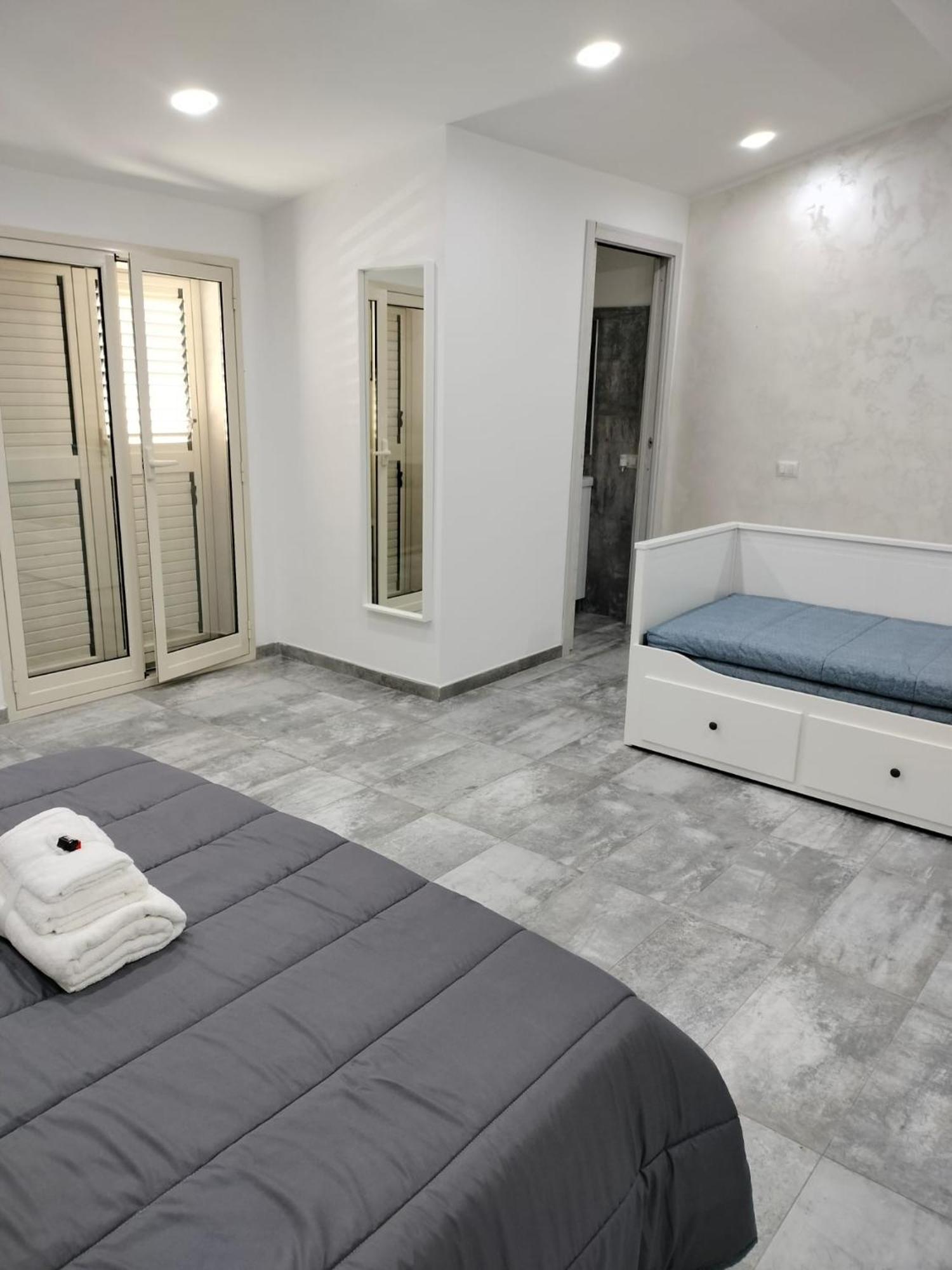 Holiday Home Litteri One Catania Bagian luar foto